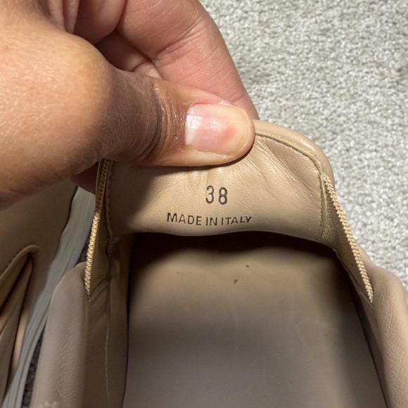 Chloe Lauren Scallop Detail Leather Sneakers Size 38 / US 7.5 - Picture 7 of 9